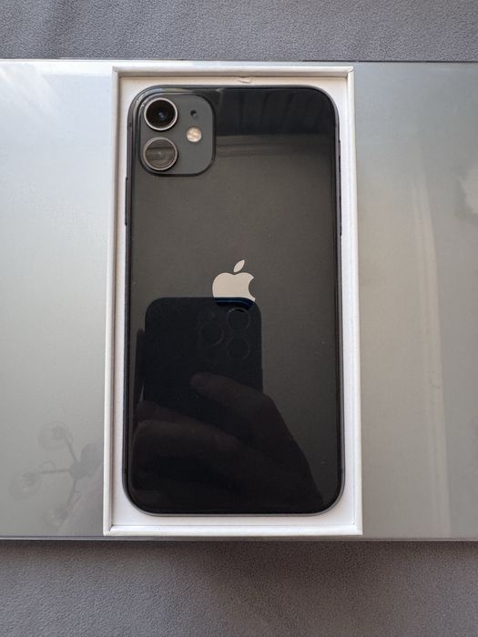 Айфон 11  128гб состояние идеальное