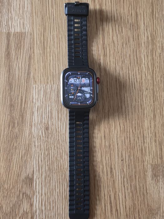 Vând Huawei Watch Fit 4 Pro.