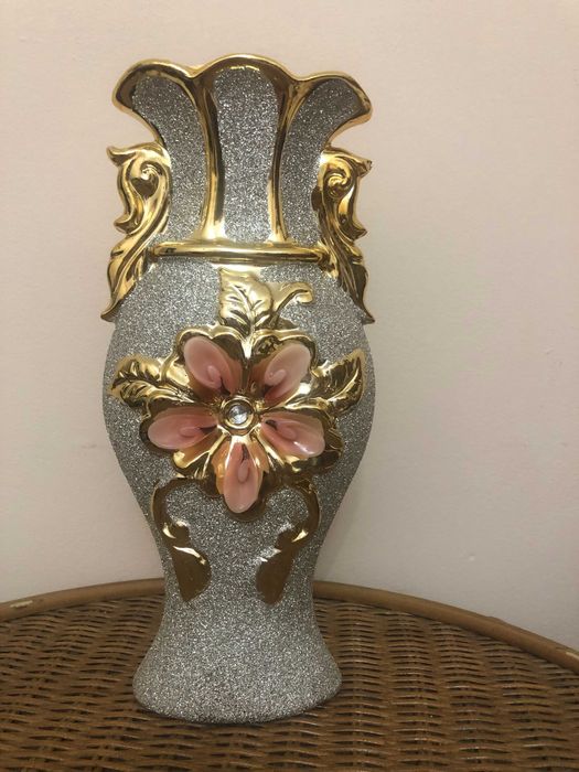 Ваза красивая для цветов