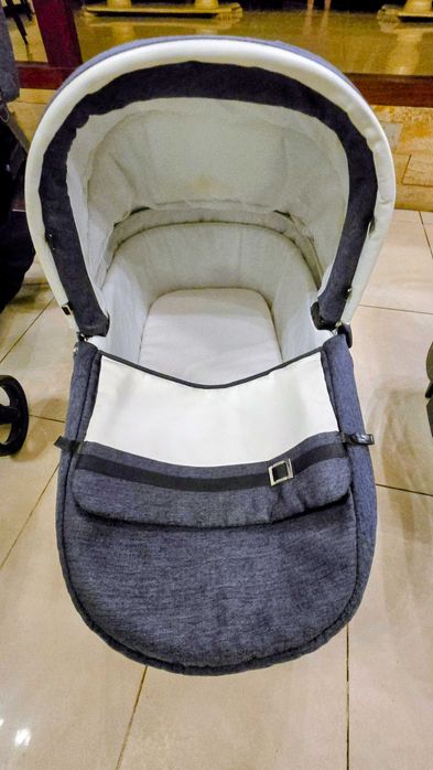 Продавам бебешка/детска количка 3 в 1