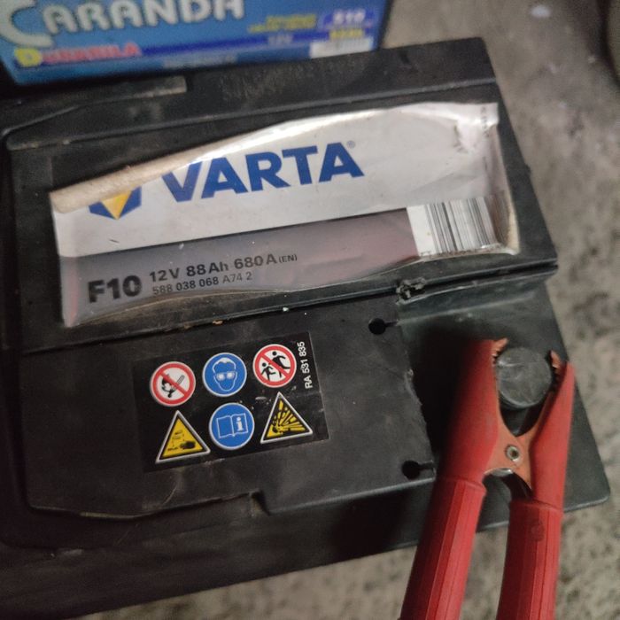 Vand acumulator/baterie Varta