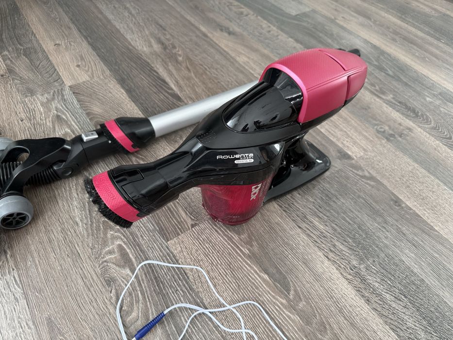 Вертикална прахосмукачка Rowenta x-pert essential 260