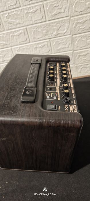 Se  vinde Roland acc 33 și mixer..urgent