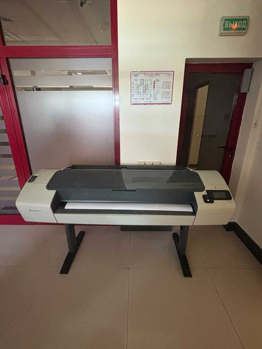продам Плоттер HP