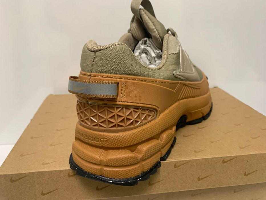 Оригинални дамски маратонки Nike Zoom Vomero Roam 'Flax' номер 39