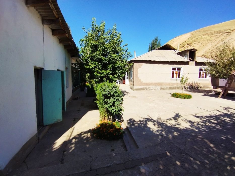 Таш обл,Бостанлыкский район Возле дорого чимгана село Главасай