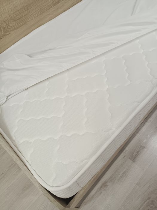 Кровать односпальная 90*200см