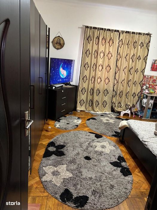 Vand apartament 2 camere Centru
