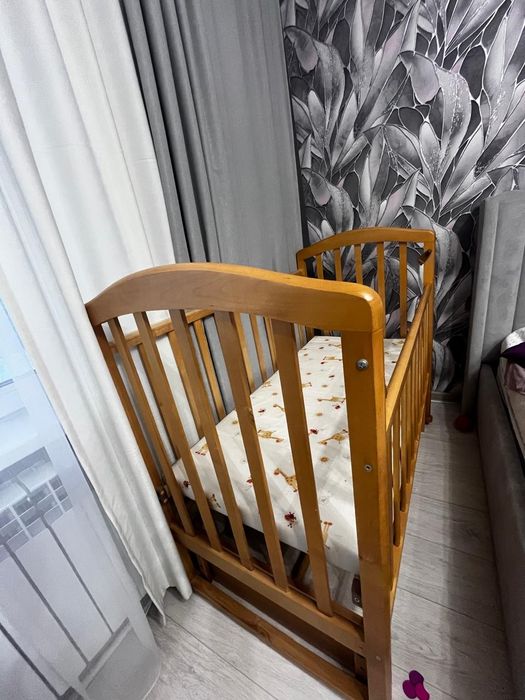 Продам детскую кроватку