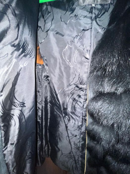 Жилетка черная писец