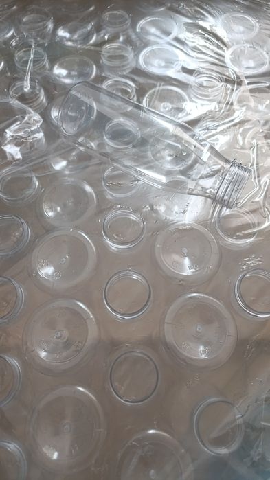 Продам пластик бутылки 0,33