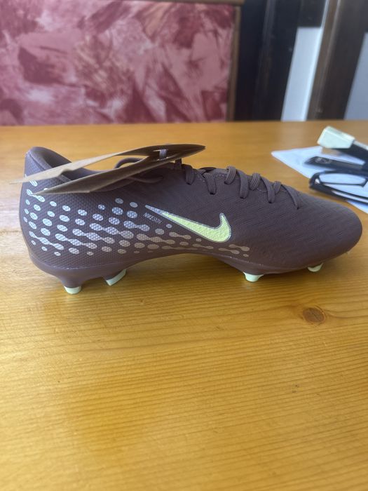 Nike Mercurial Vapor 16 Academy KM FG/MG – размер 38.5