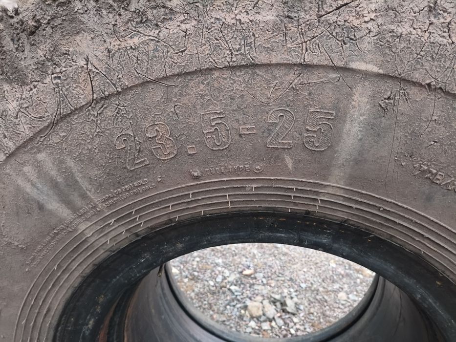 Шины на погрузчик 23.5-25