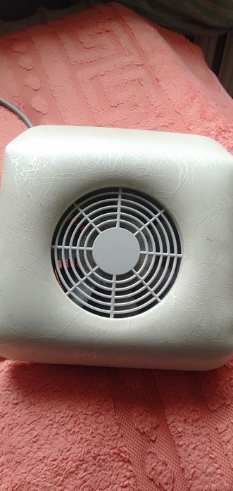 Продаю пылесос для маникюра в хорошем качестве