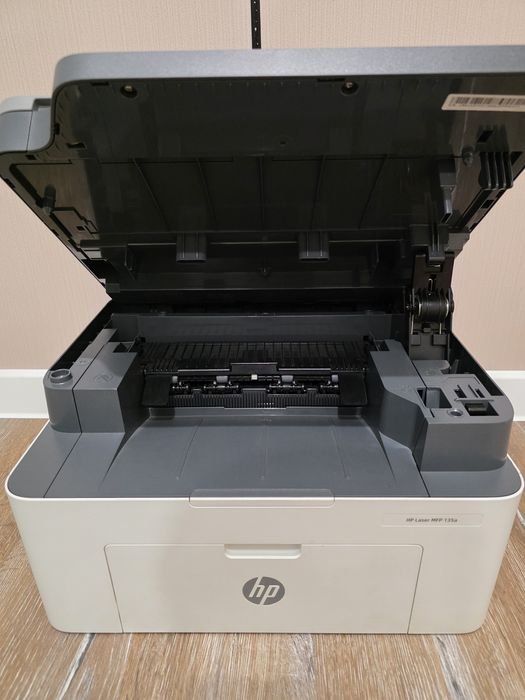 МФУ принтер HP MFP 135a