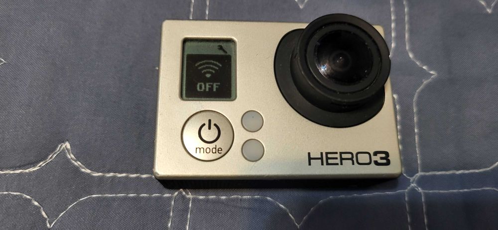 GoPRO Hiro 3 fuctionala se vinde cum se vede fara alte accesorii