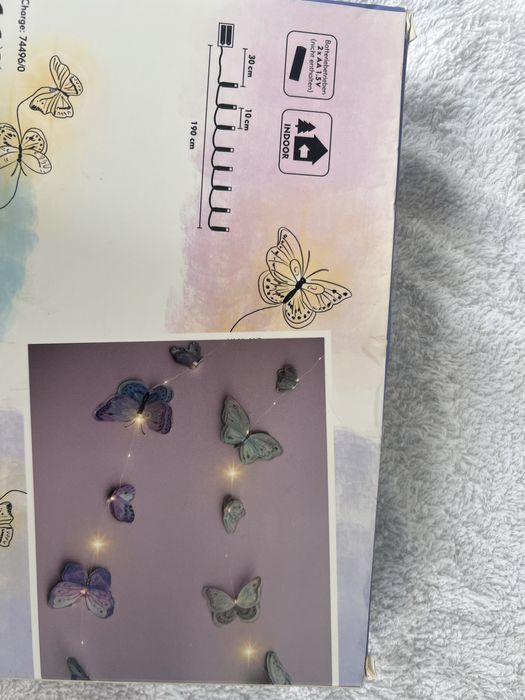 Instalatie Led fluturi