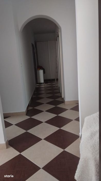 Apartament 3 camere de închiriat Ared Uta