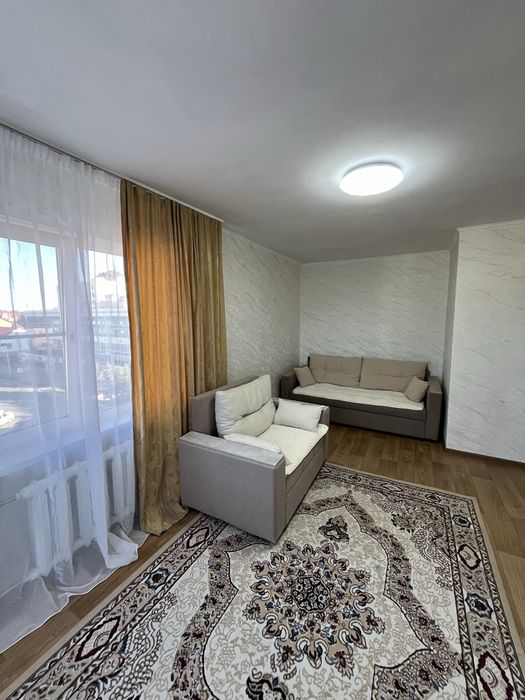 В продаже полуторка максима горького 82