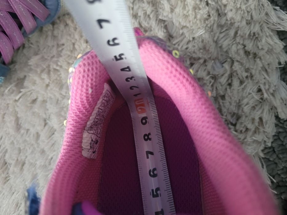 Skechers nr.30 cu 20 cm