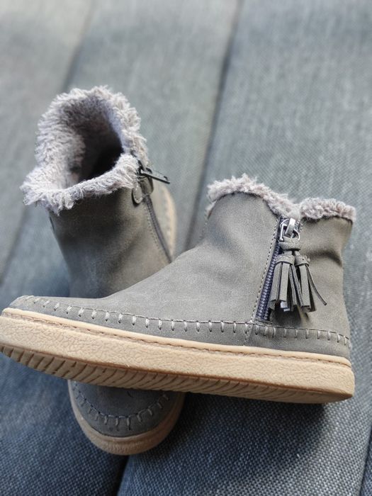 Ghete Clarks îmblănite – mărimea 11 UK (aprox. 29 EU)