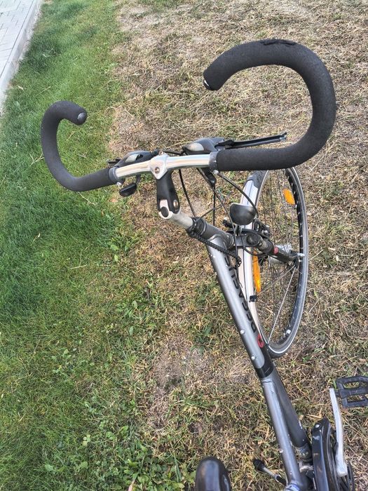 Bicicleta Pegasus trekking, cu portbagaj și apărători