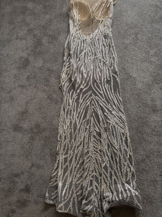 Официална бутикова рокля с камъни