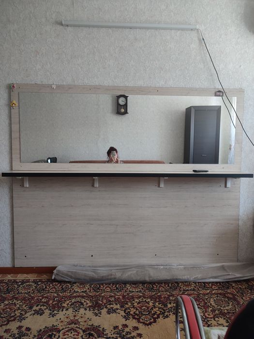 Продается  зеркало,  педикюрное кресло