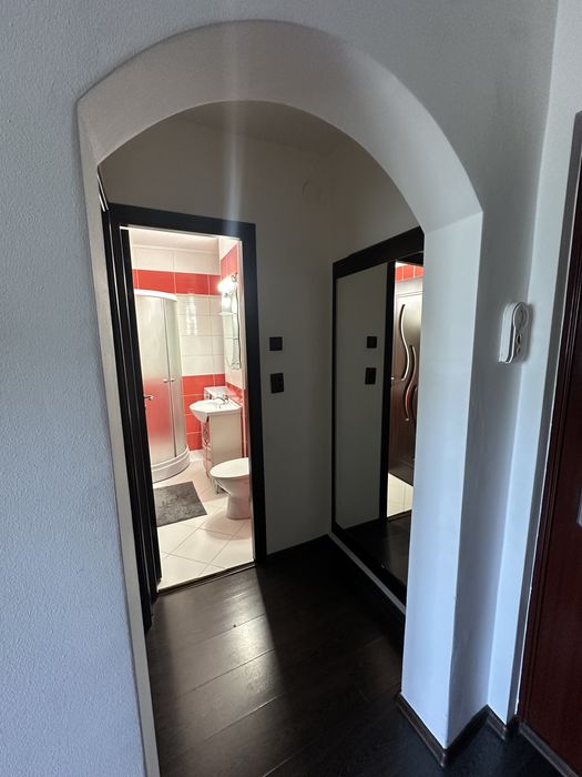 Garsonieră modernă de închiriat – zonă liniștită, mobilată și utilată