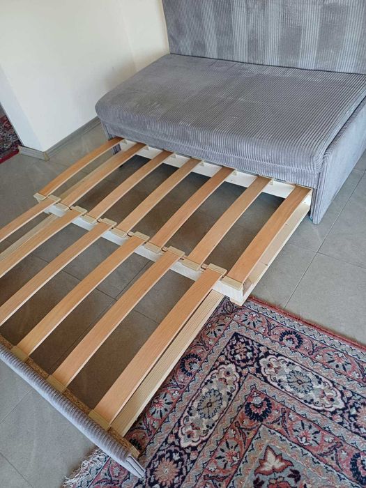 Диван за трапезария