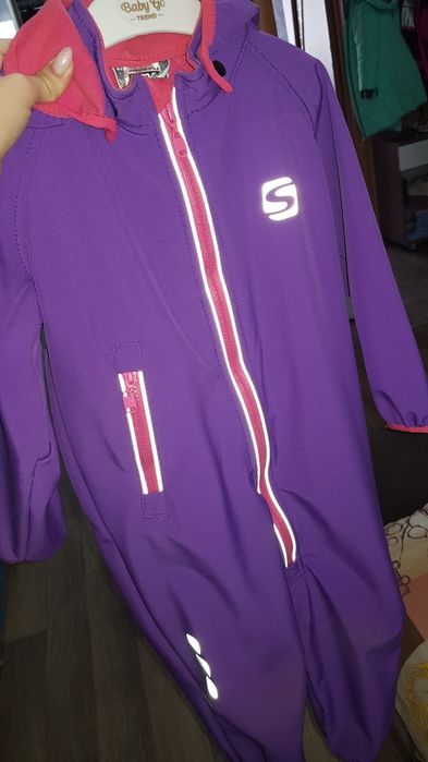 Продам комбезы весна на девочку