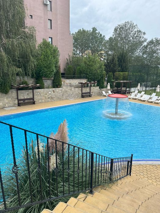 Дава се под наем Двустаен апартамент в к.к. Слънчев бряг - 70 кв.м за 61.2 € - Снимка #1