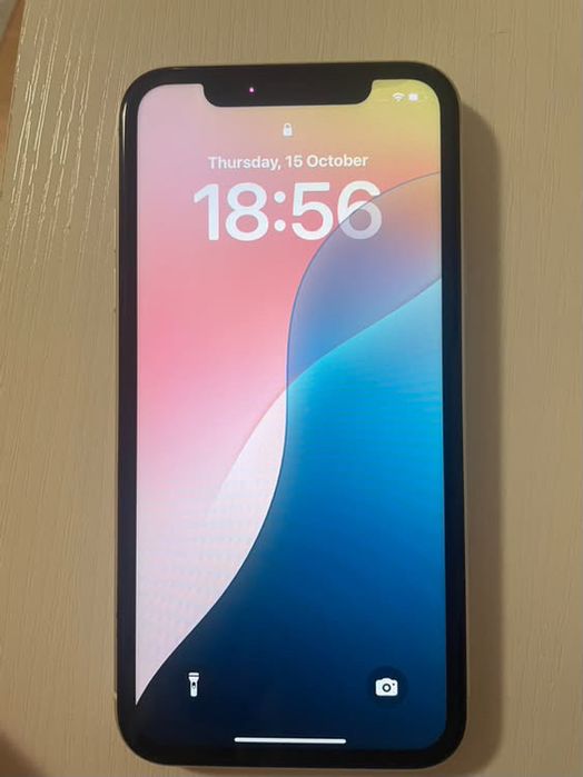 iphone xr, baterie 100%