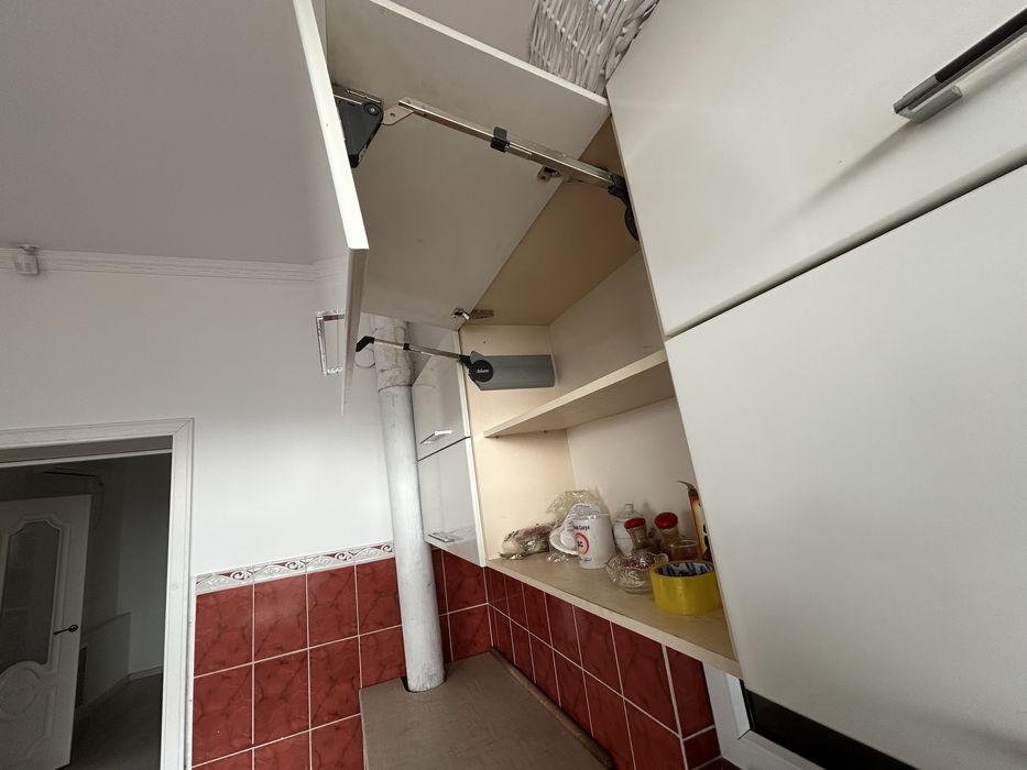 Продам кухню  фасад. акрил