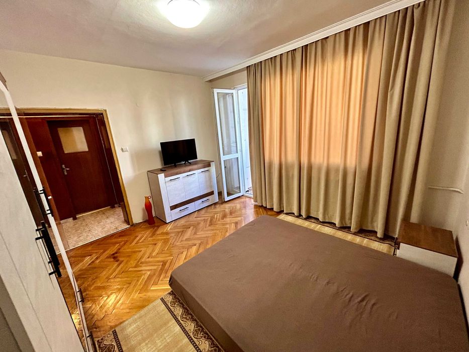 Продажба: Тристаен апартамент, Сухата река