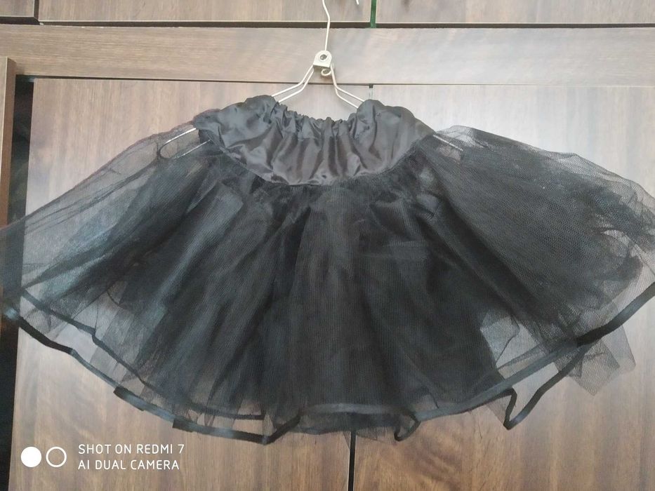 подъюбник черный для танцев,о.талии 52-56 см.
