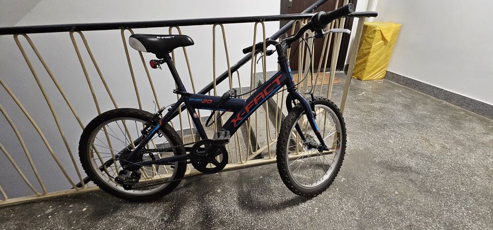 Bicicleta copii X-FACT +far si stop noi BONUS
SCHIMBATOR SHIMANO
6 VITEZE.