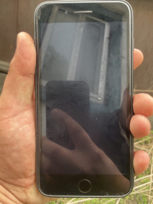 Продам Iphone 8plus