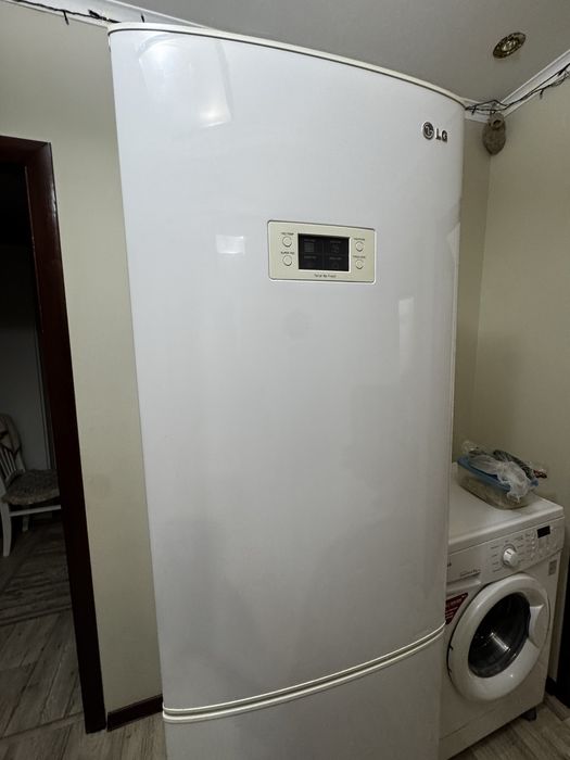 Продам холодильник