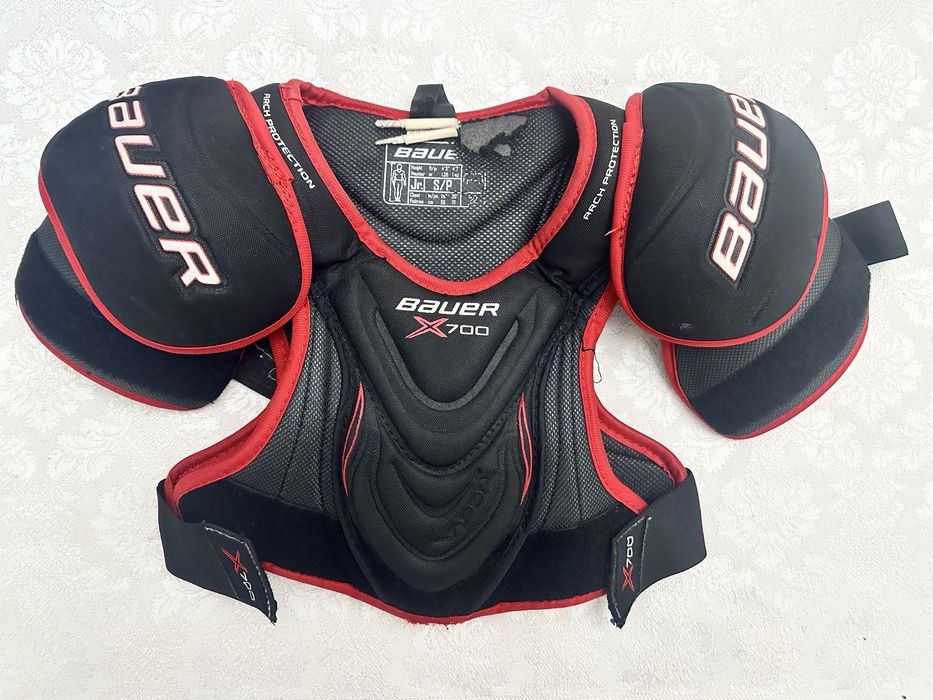 Продам хоккейную форму