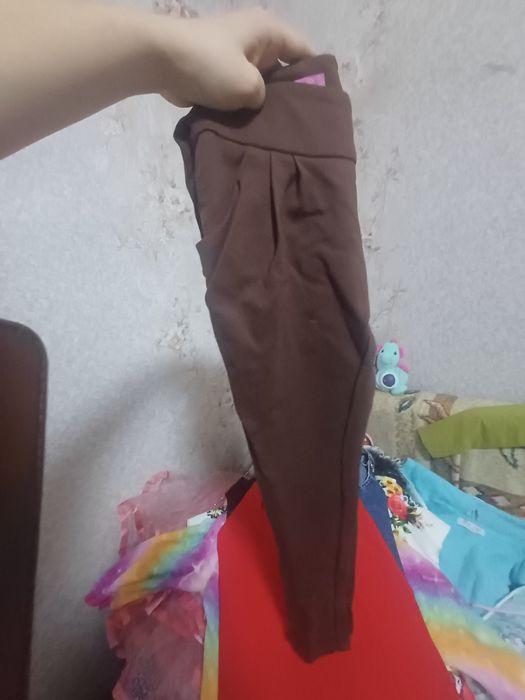 Вещи для девочки ,джинцы,жилетки