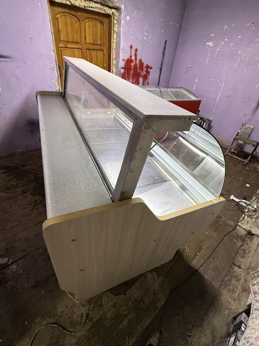 Витринный холодильник под мясо