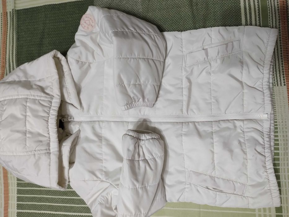 Бяло якенце на Гап