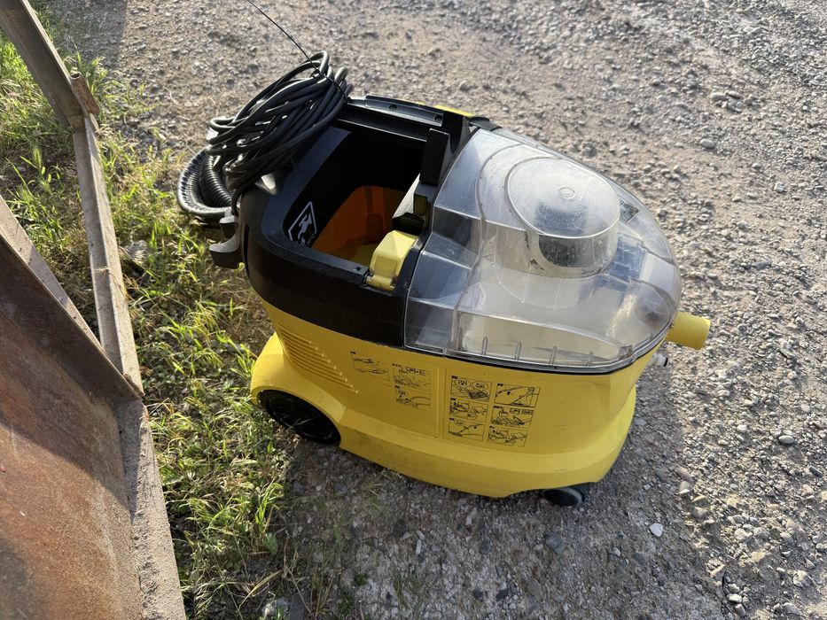 * KARCHER Puzzi 8.1C оригинал Италия профессиональный пылесос для химч