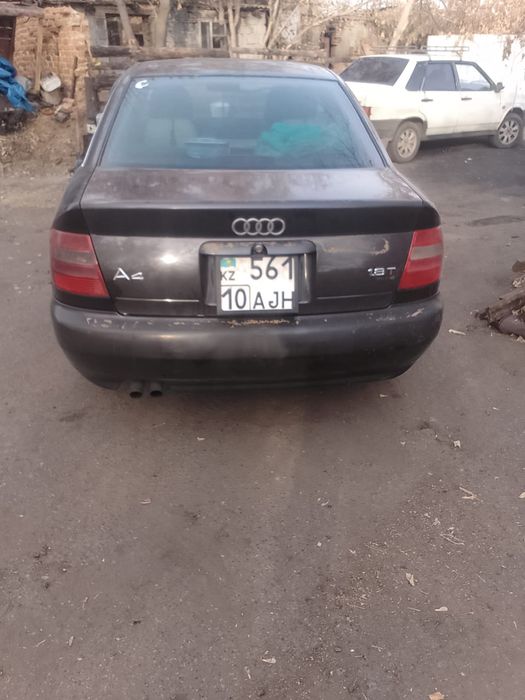 Ауди А4 квадро 1,8