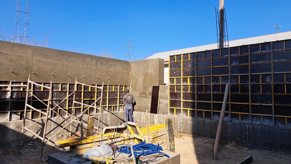 Karmeksda beton quyish