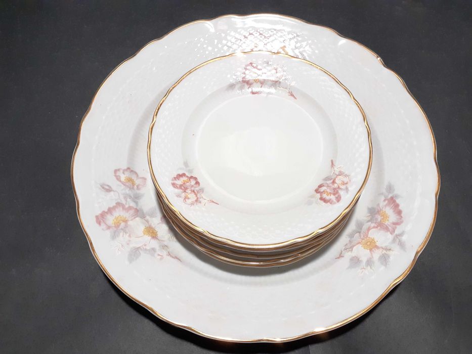 Сервиз за сладкиши, торта, кетъринг.Отличен.От 7 части.