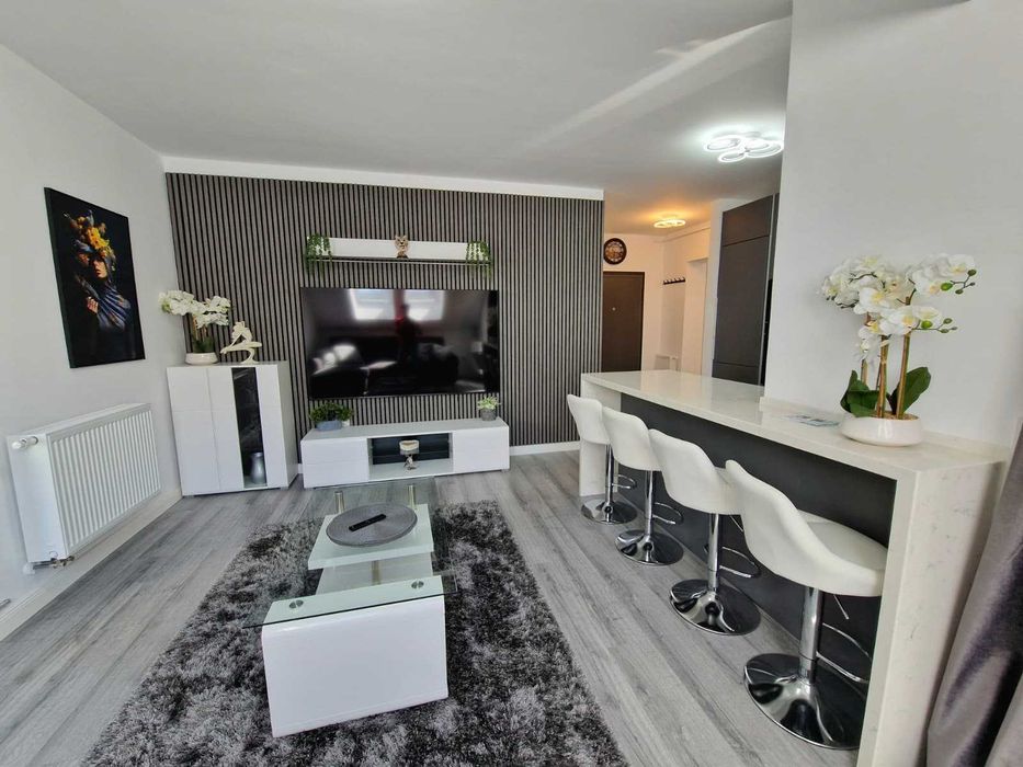 Inchiriere apartament 2 camere + parcare privata
