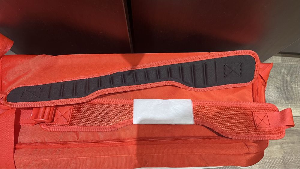 Wilson Super Tour Red Coaches Duffel / тенис чанта
