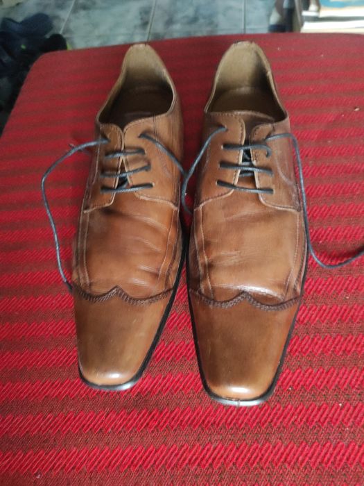 Pantofi din piele 100% pentru bărbați, stare foarte bună arată ca noi